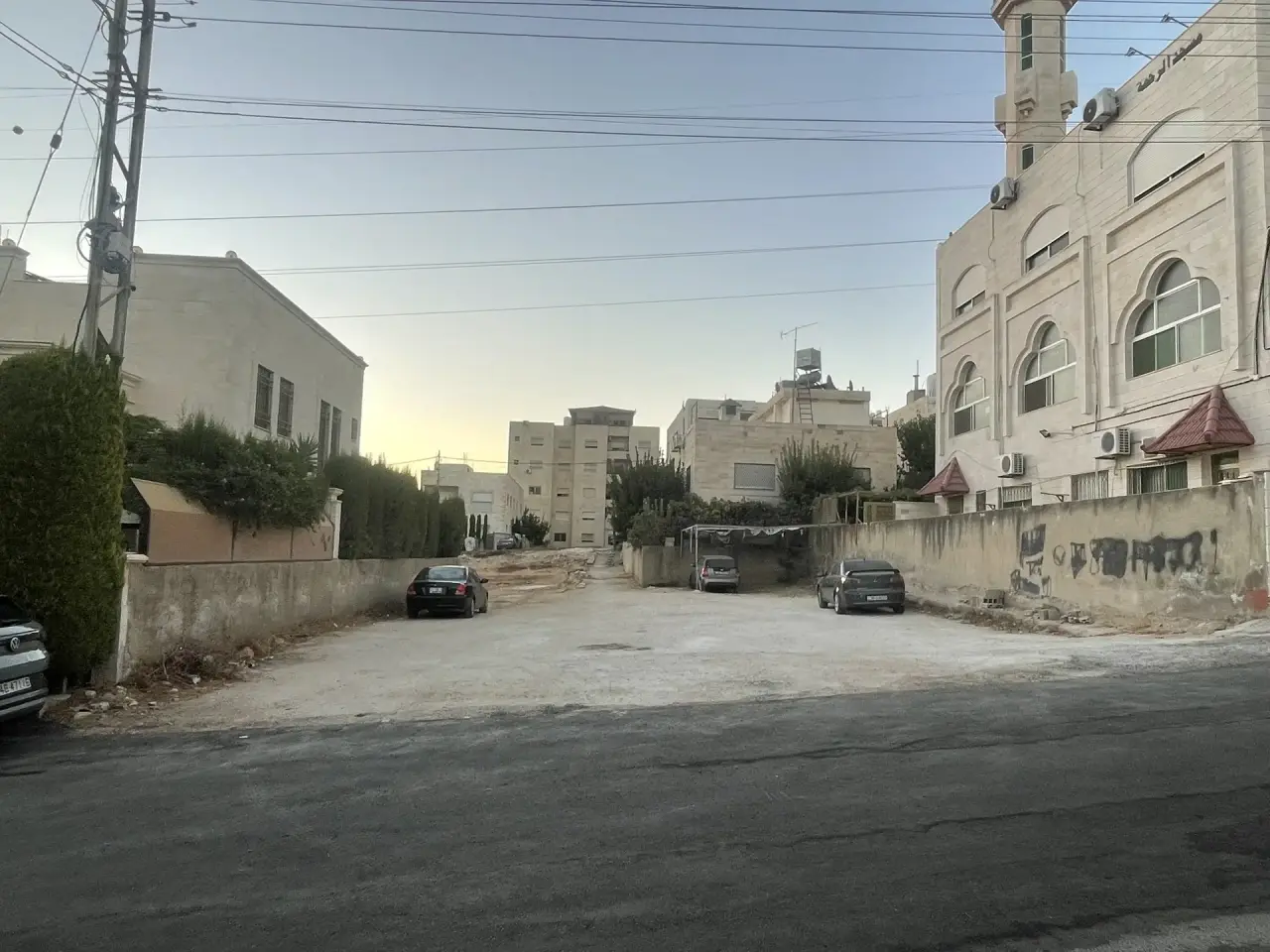 أرض 395 م² في منطقة فلل للبيع في البنيات