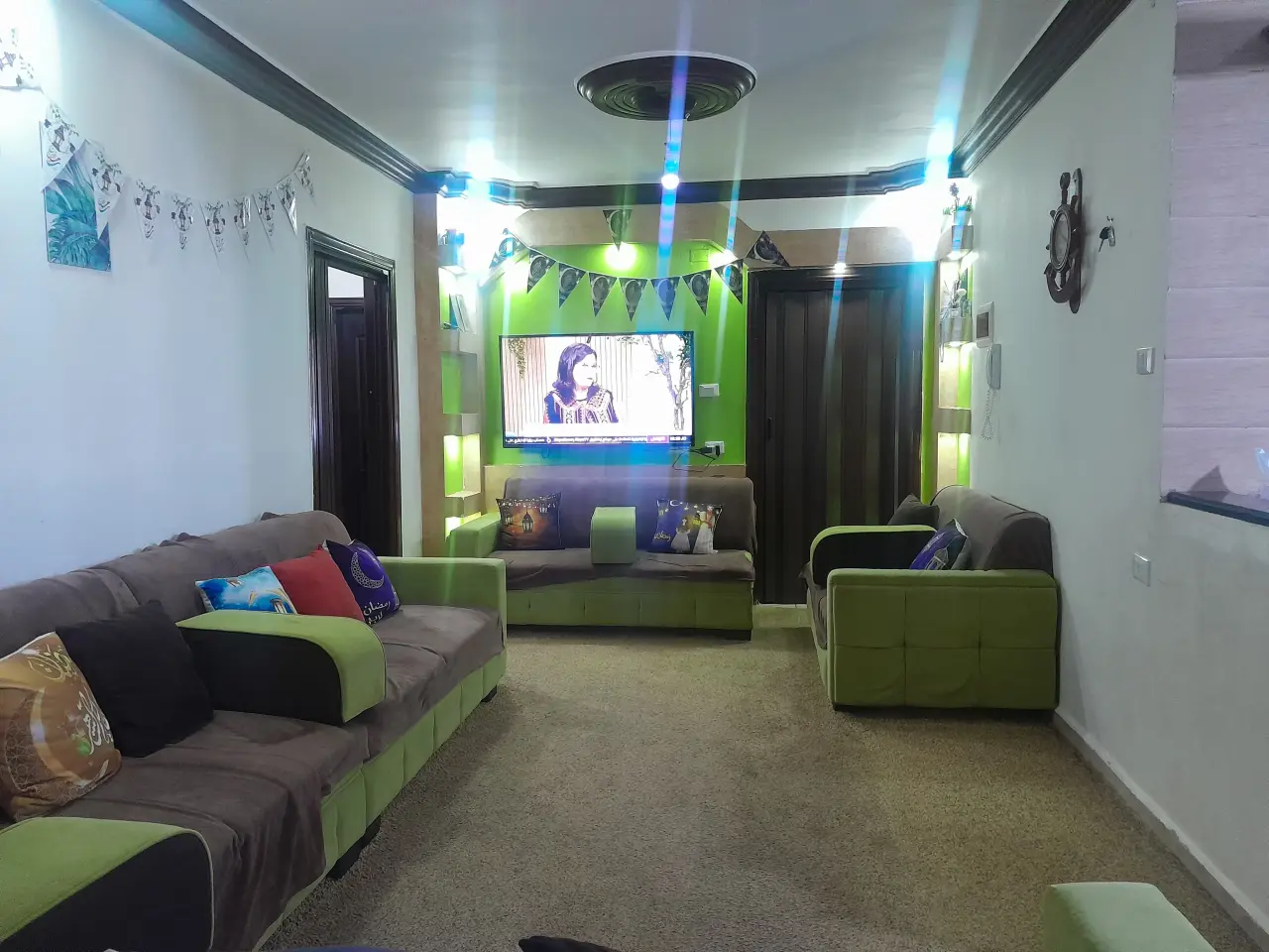 Solid oak kitchen and a lift: 143 m² flat for sale in Hay Al Qaselah, Irbid