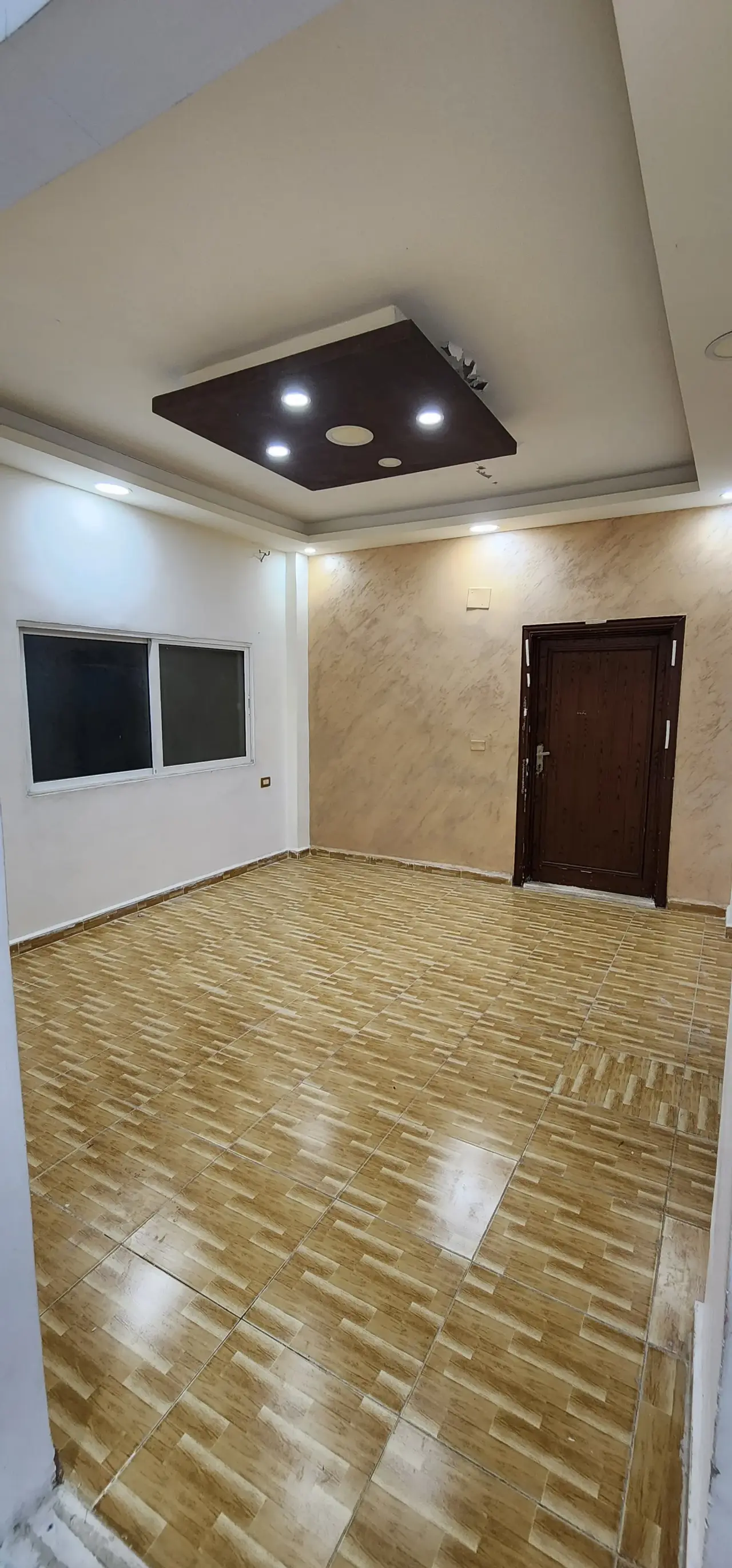 3 rooms on the third floor, 90 m², on Palestine Street in Irbid