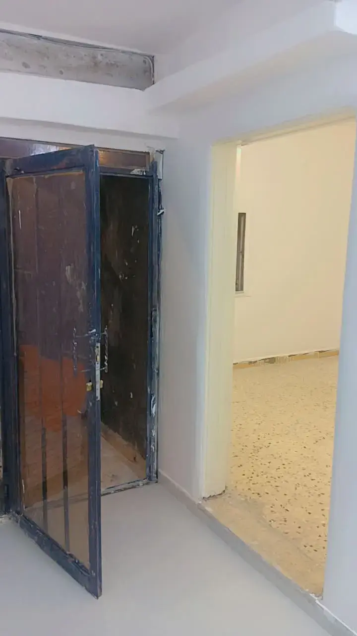 First-floor 4-bedroom apartment with private entrance for rent in Hay Al Ameer Mohammad