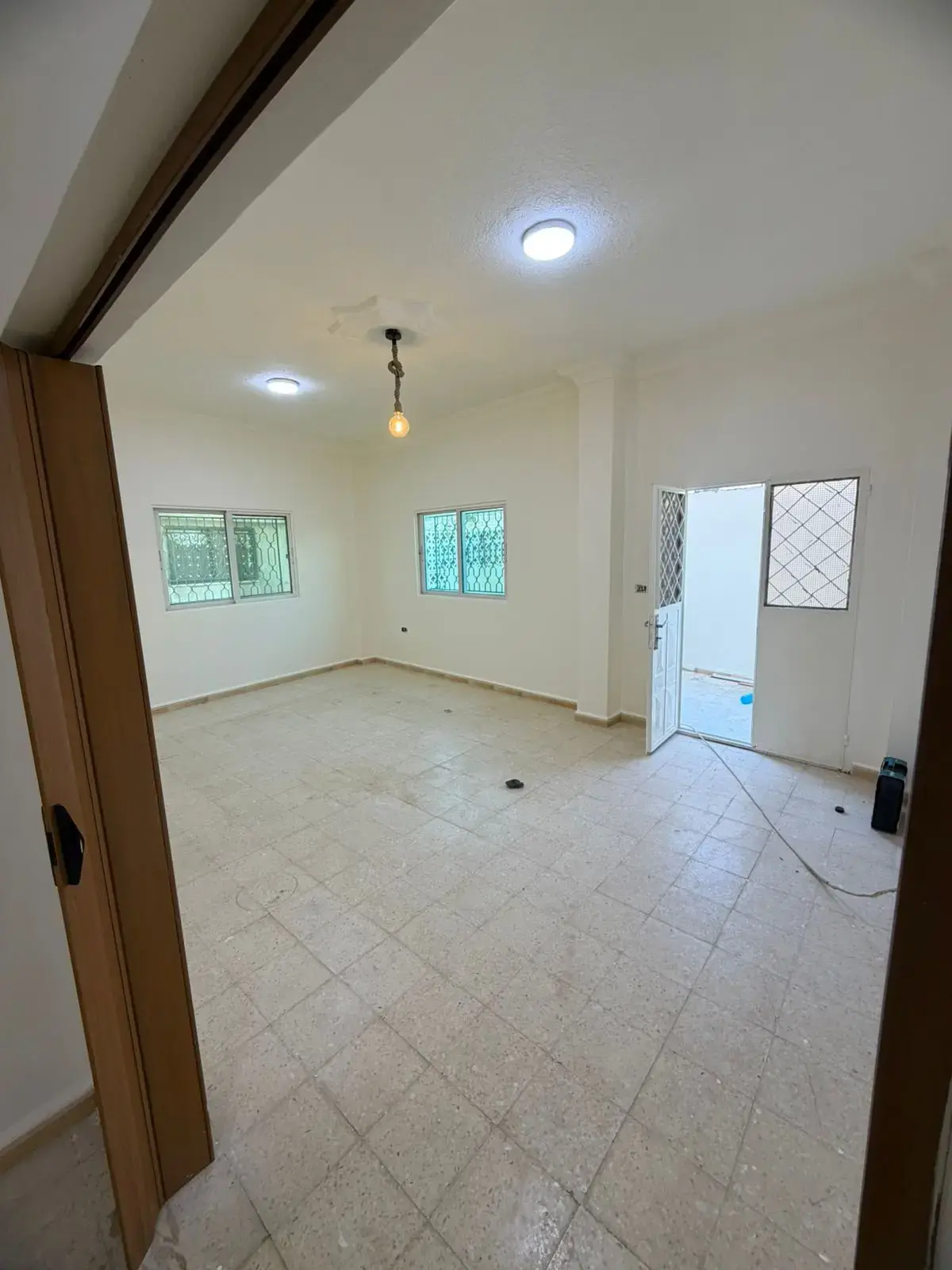 Apartment for rent in Jabal Al Ameer Hasan – photo 2