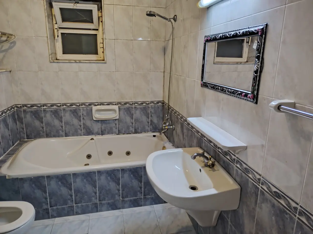 Villa for rent in Dahyet Al Nakheel – photo 14