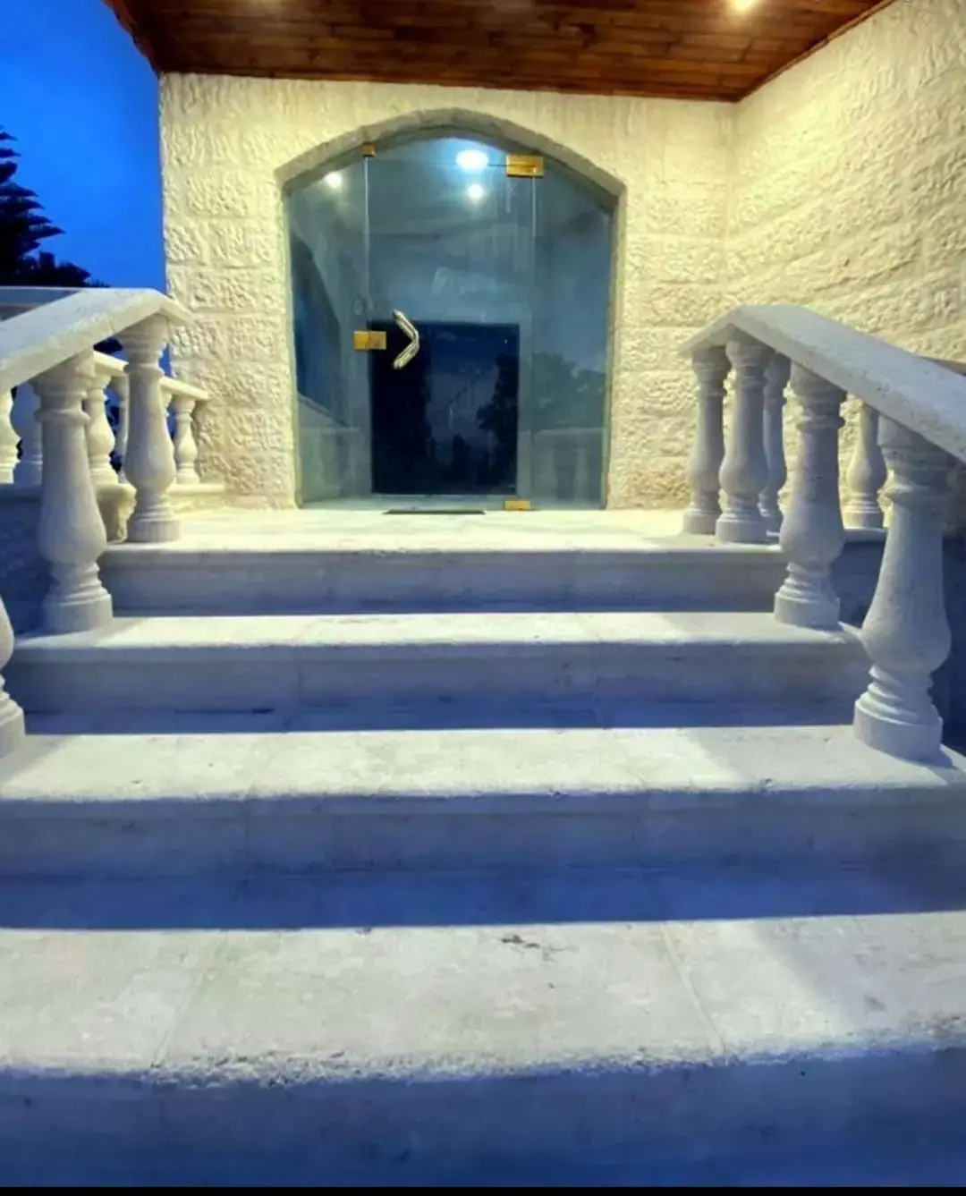 Villa for rent in Dahyet Al Nakheel – photo 2