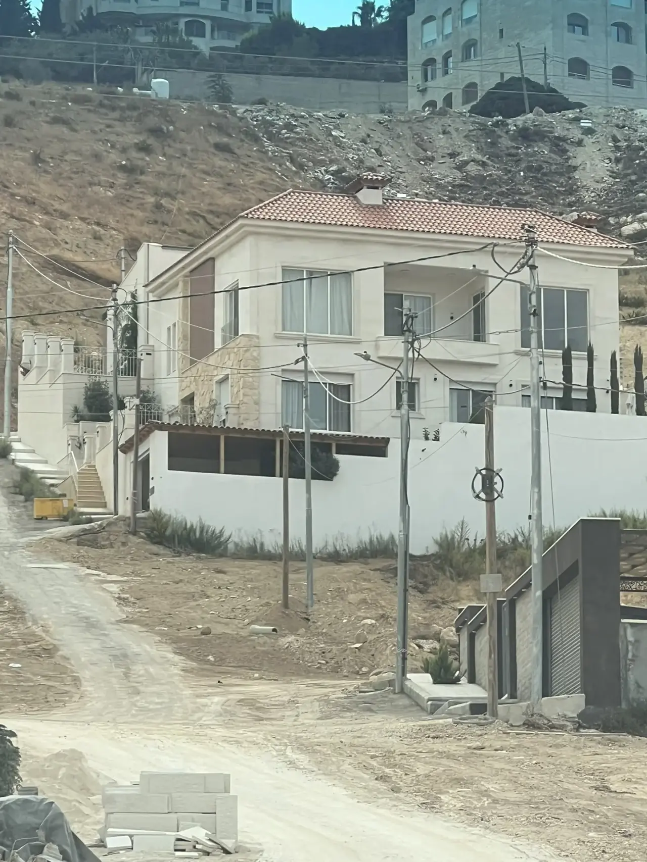 أرض للبيع في الجبيهة – صورة 4