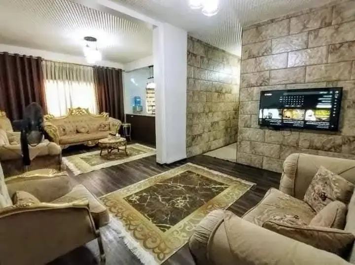 Autostrad main road, Marka side: 2-bedroom 110 m² flat with building garage