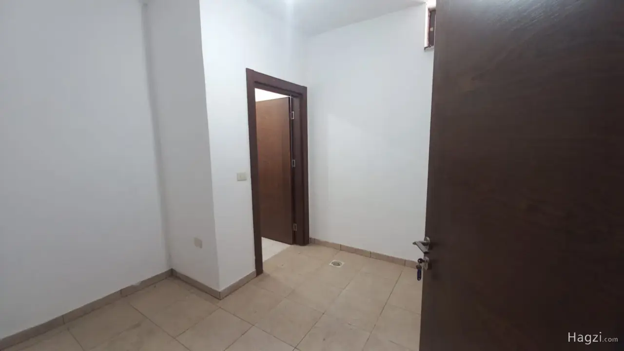 الصورة 4 من 12