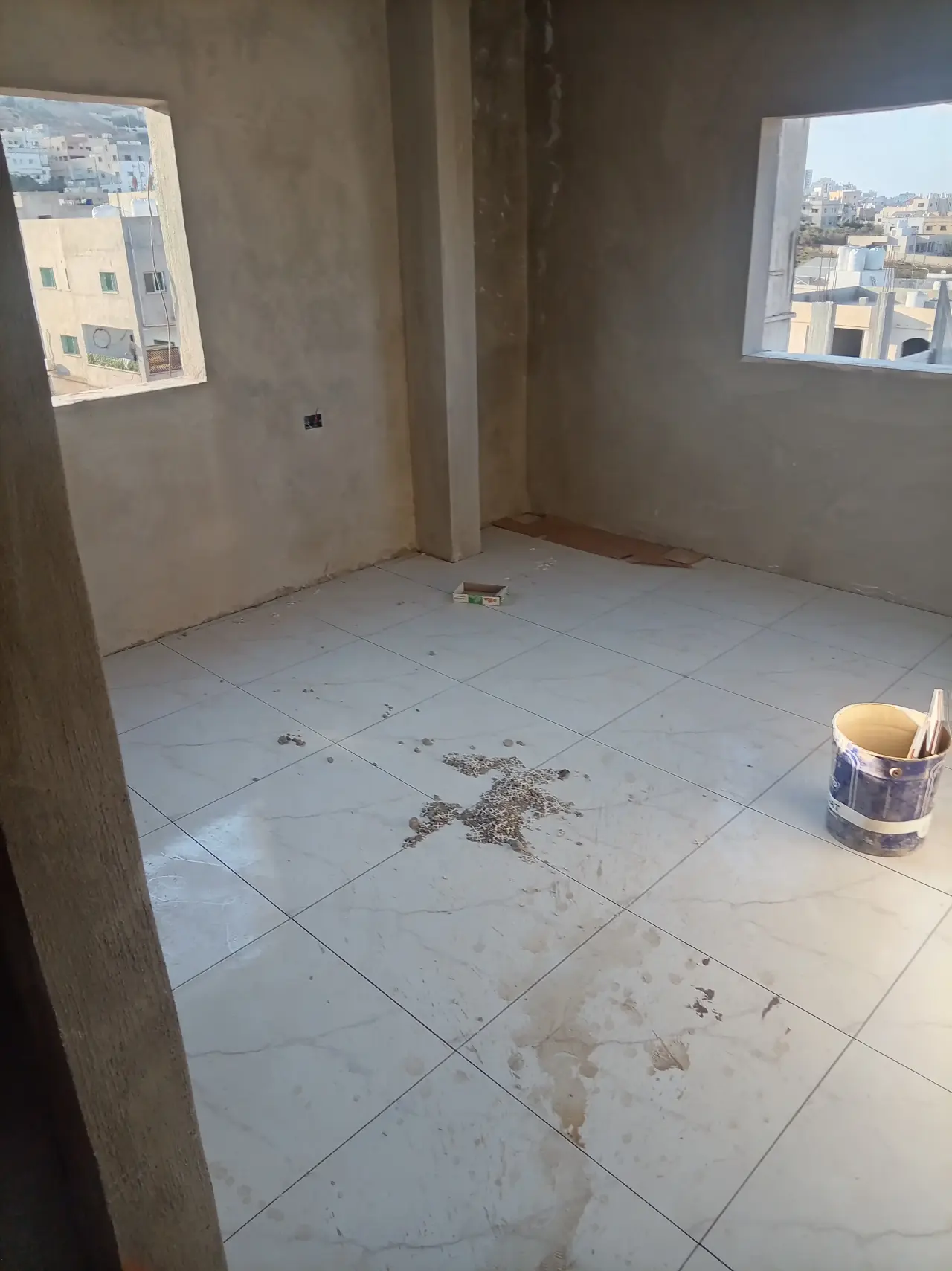 Al Husn, Irbid: 93 m² flat that needs only light finishing