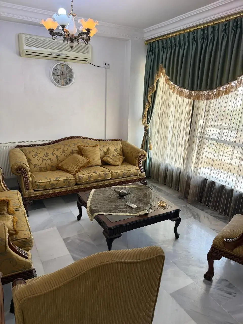 300 m from Yarmouk University: furnished 168 m² flat for rent in Al Nuzha, Irbid