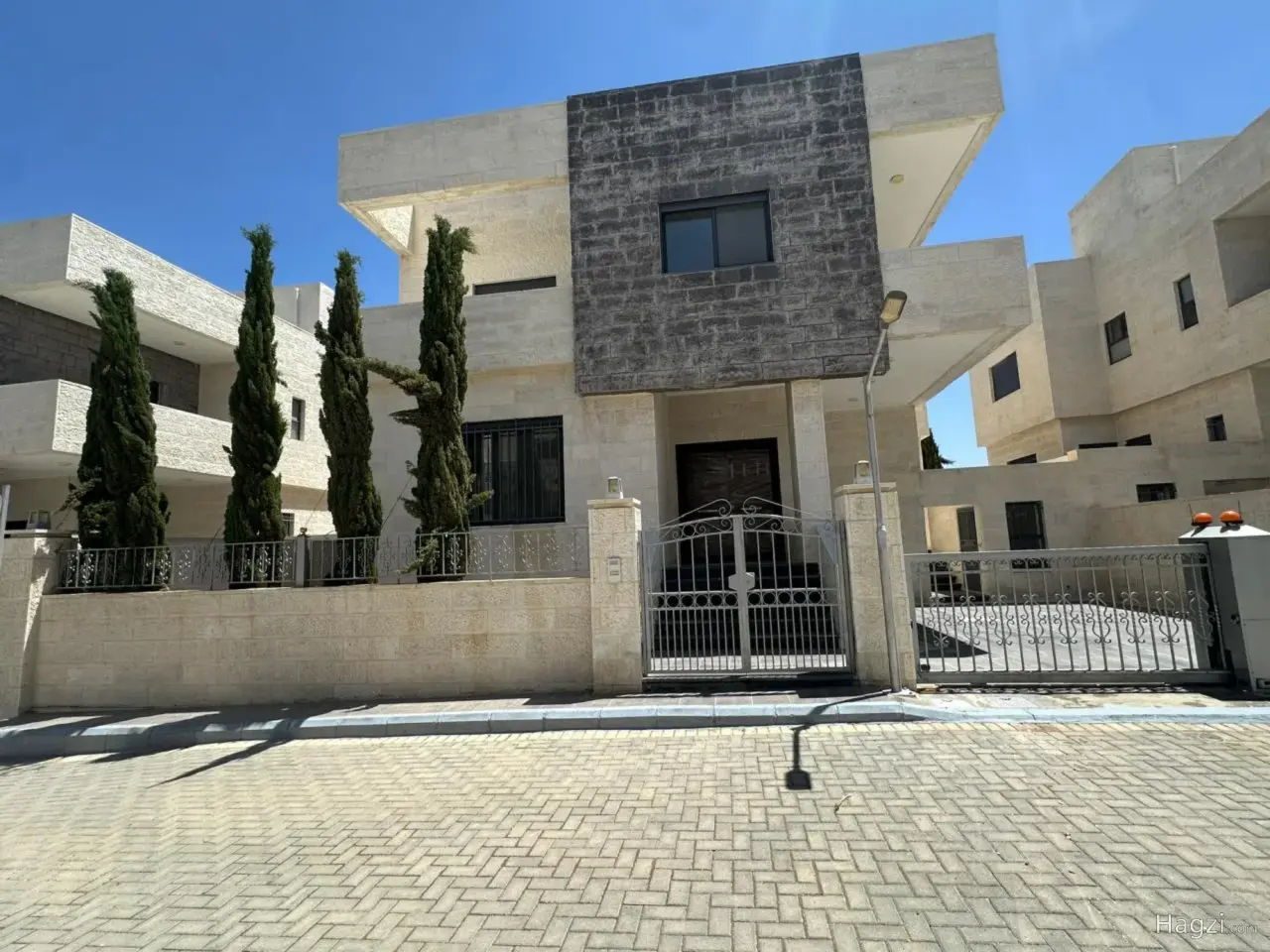 Villa for sale in Airport Road #3760