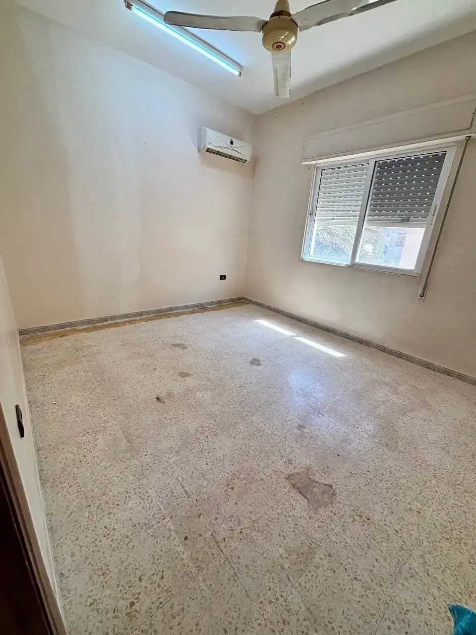Apartment for sale in Al Sakaneyeh 3 – photo 4