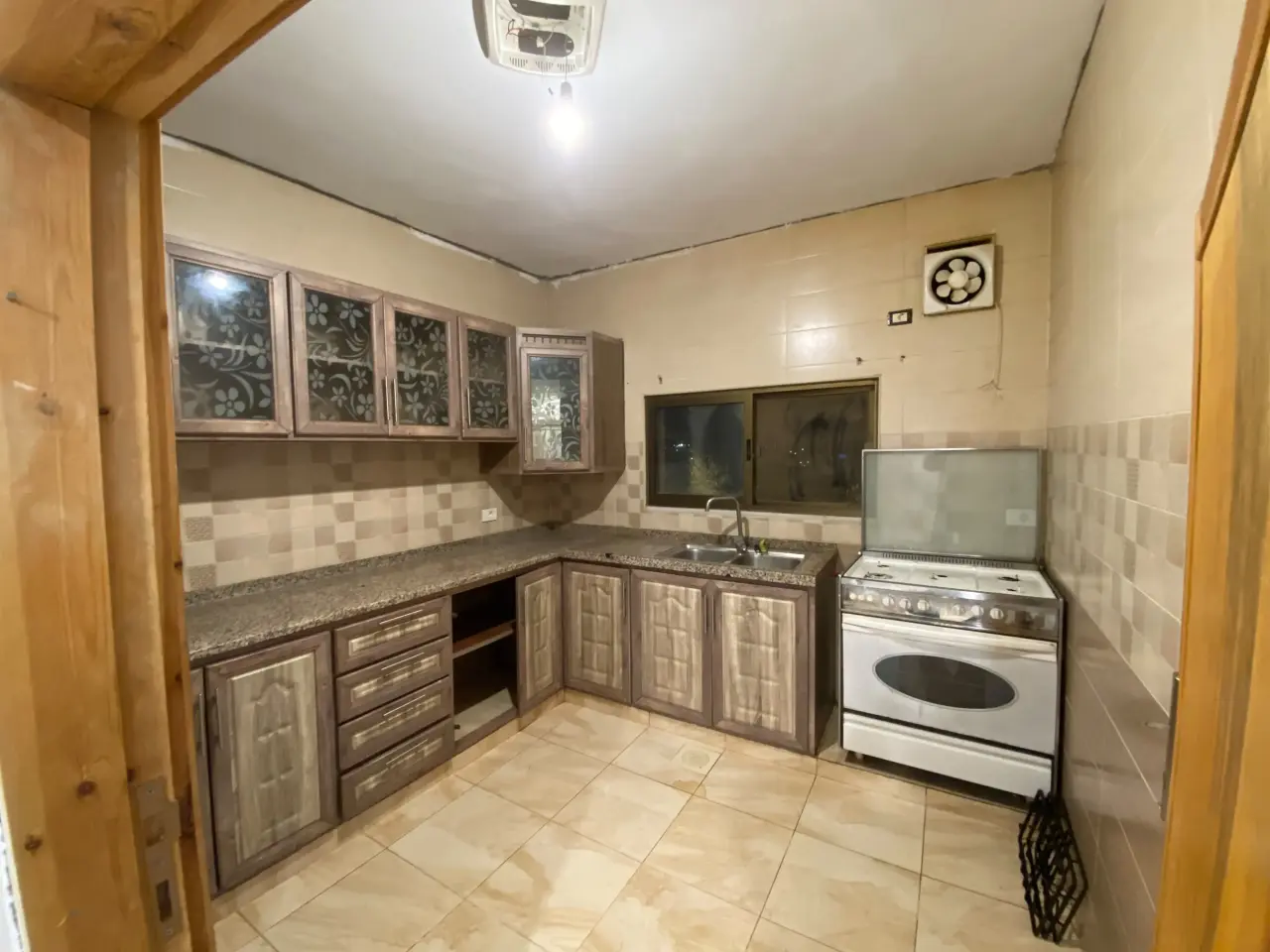 Apartment for rent in Al-Ayes – photo 4