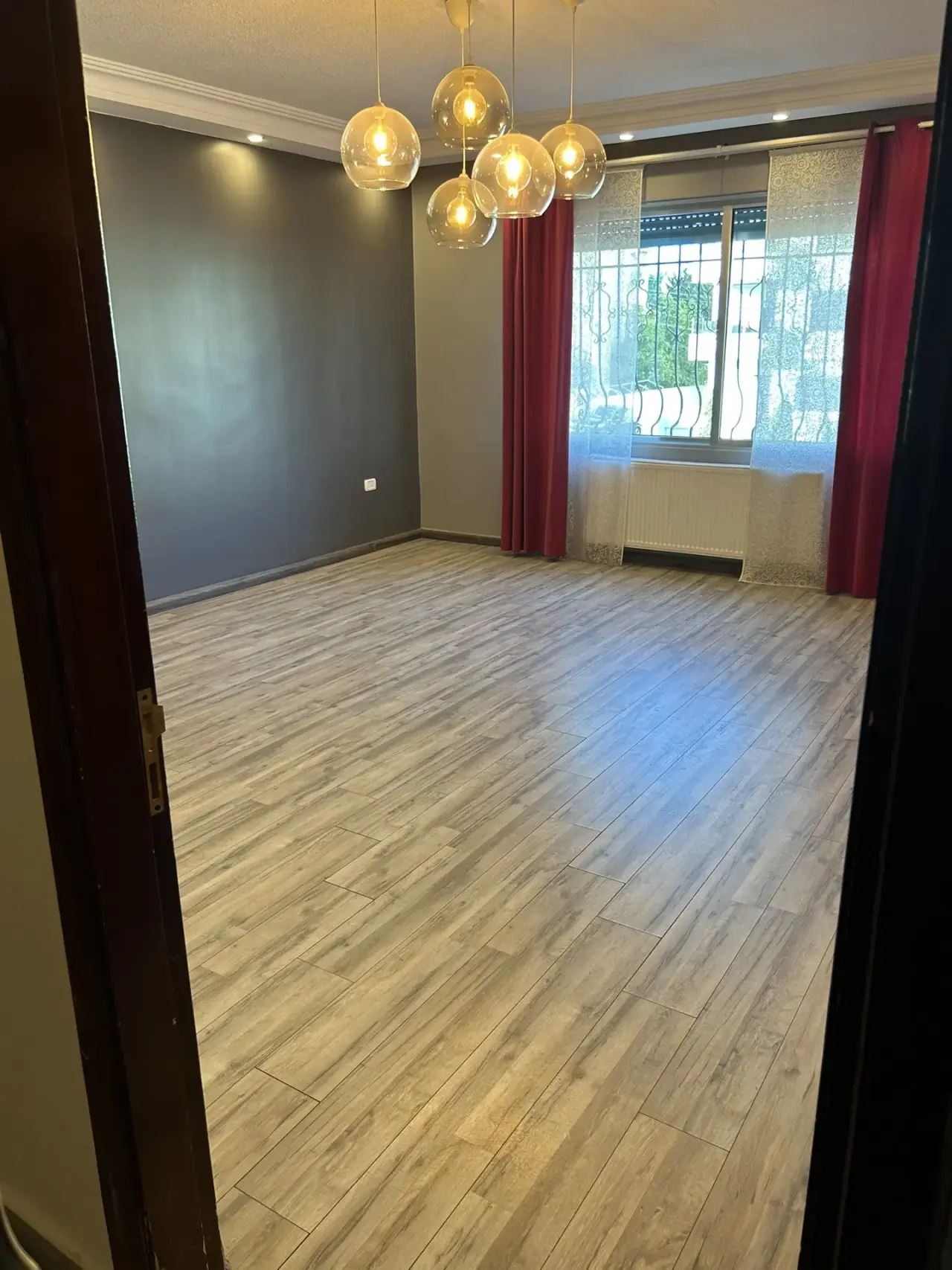 University quarter, Al Jubayha: 172 m² 3-bedroom flat with parquet floors