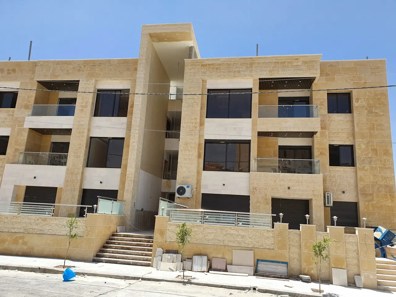 شقة شبه أرضية سوبر ديلوكس 135 م² في إسكان المهندسين الهادئ بالياسمين