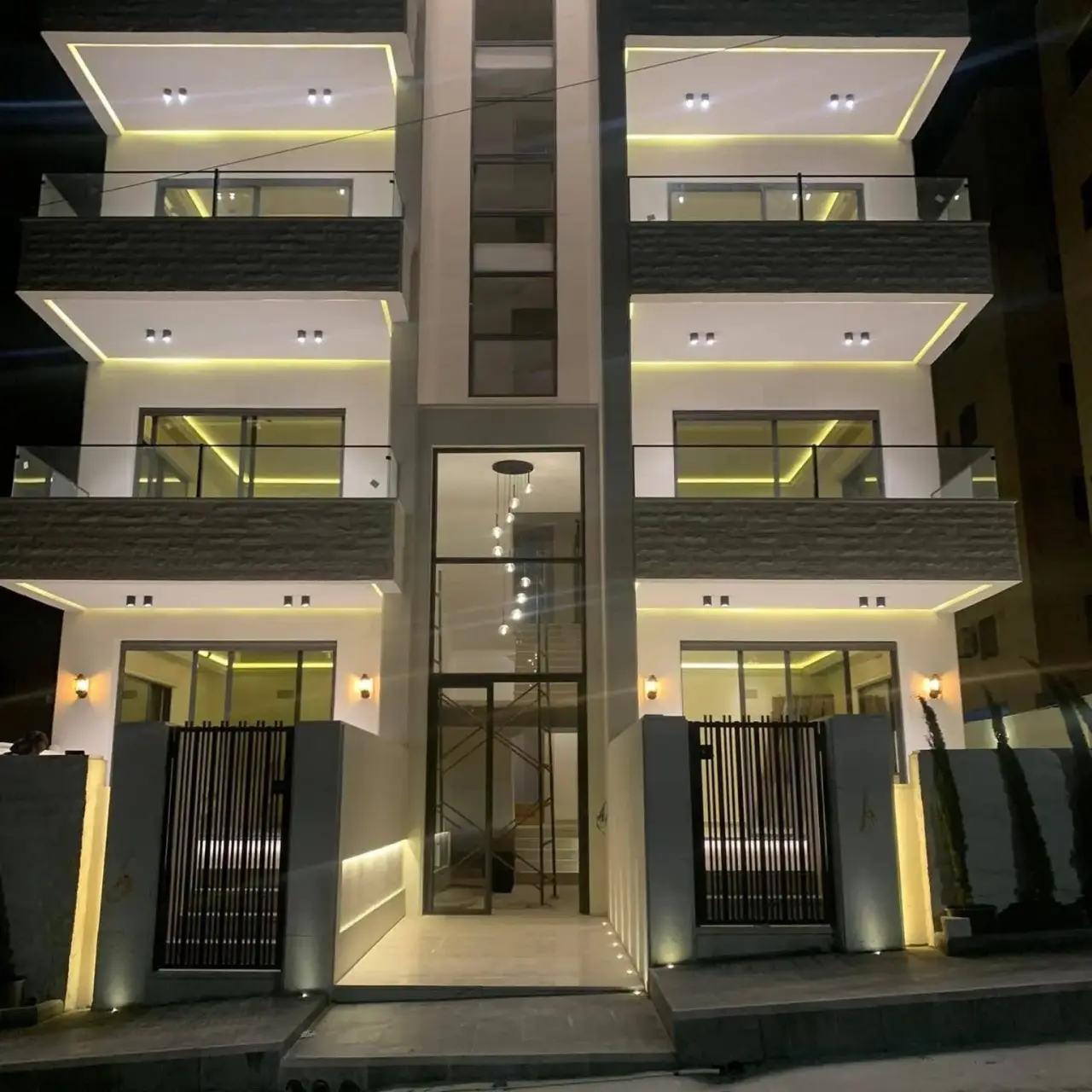 By the broadcasting bridge in Al Yasmeen, a new 224 m² ground-floor flat