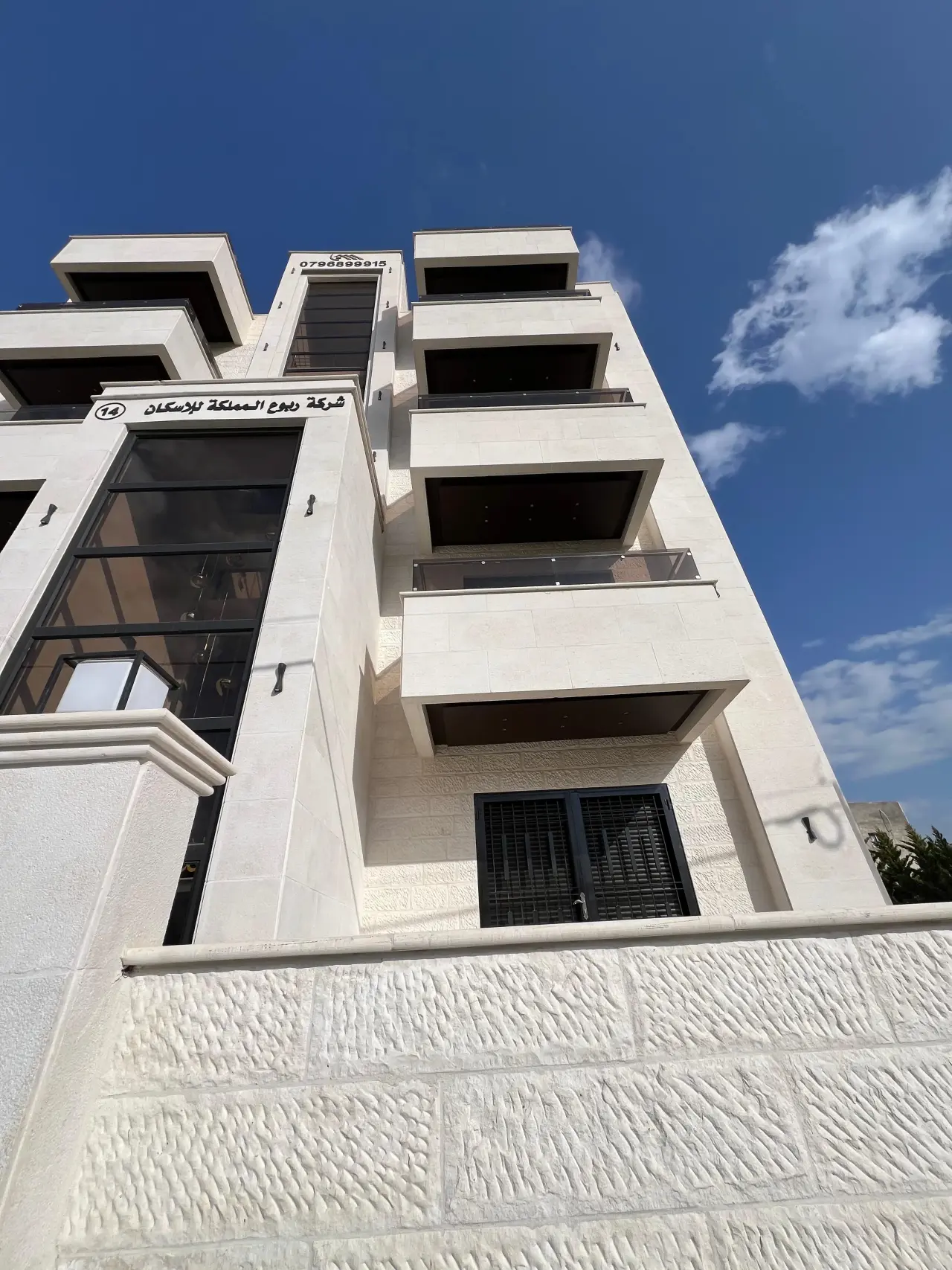 Second floor of a new 9-flat building: 165 m² super-deluxe apartment, Dahiet Al Ameer Ali