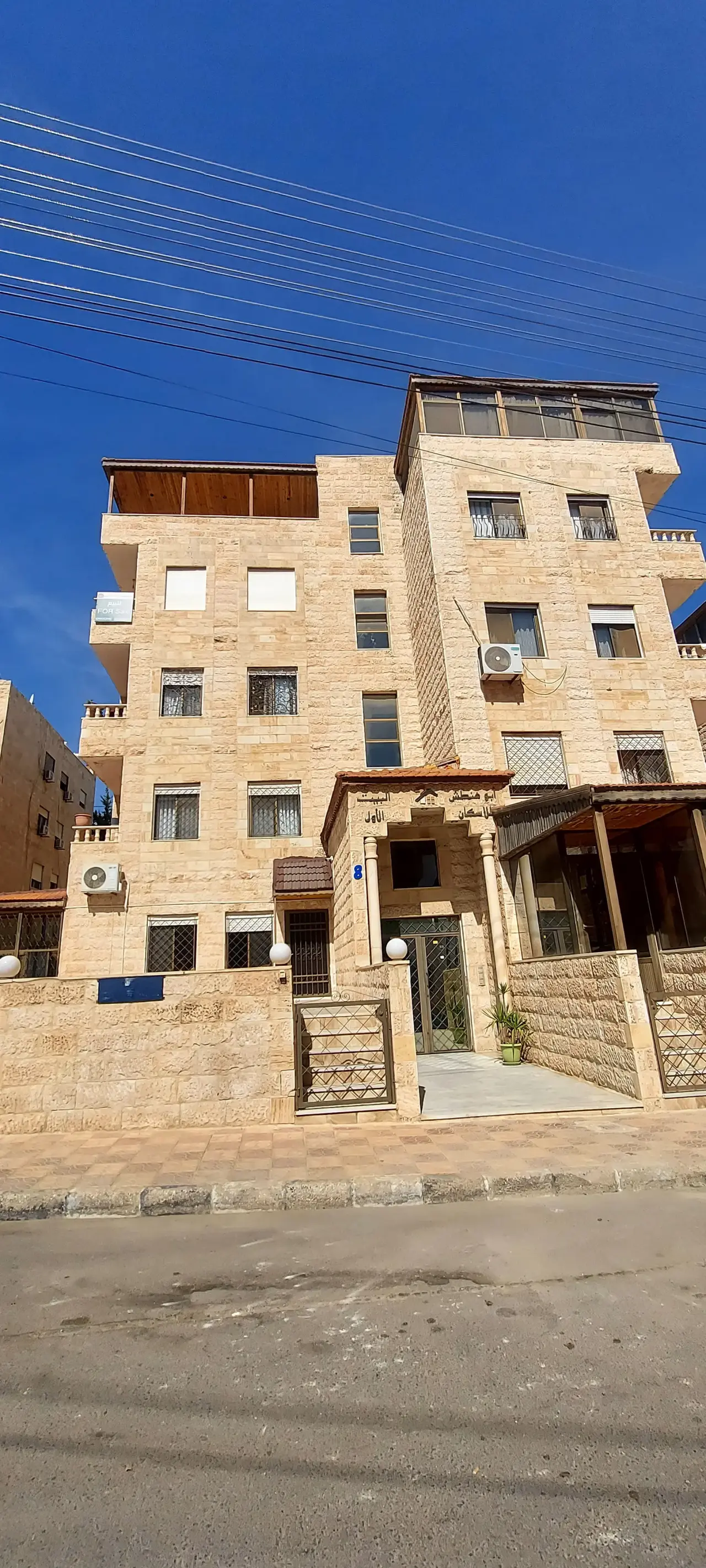 110 m² roof with a third-floor flat by Al Wehda park in Al Jandaweel's villa area