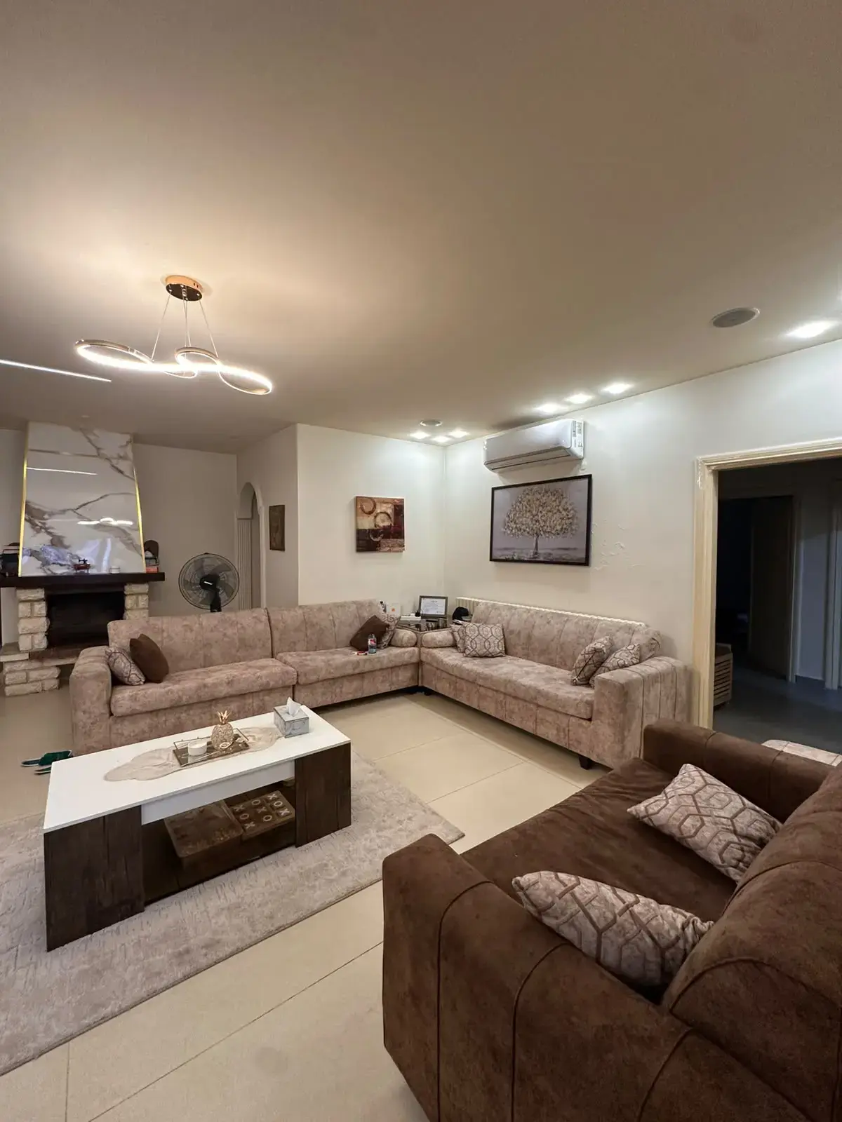 Tabarbour ground-floor home, 290 m², renovated, with garden and 4-car garage