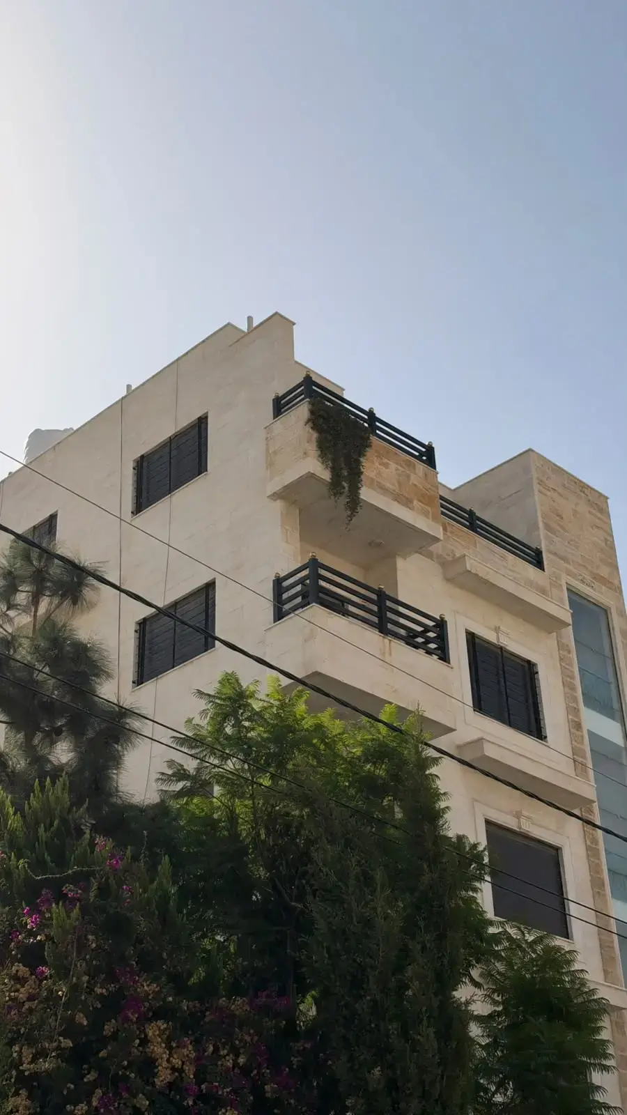 Apartment for sale in Jabal Al Hussain – photo 2
