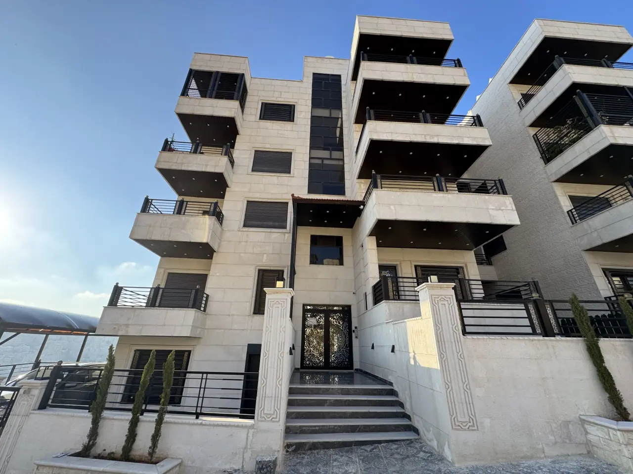 Raised ground-floor 165 m² apartment with open view for sale in Swaileh