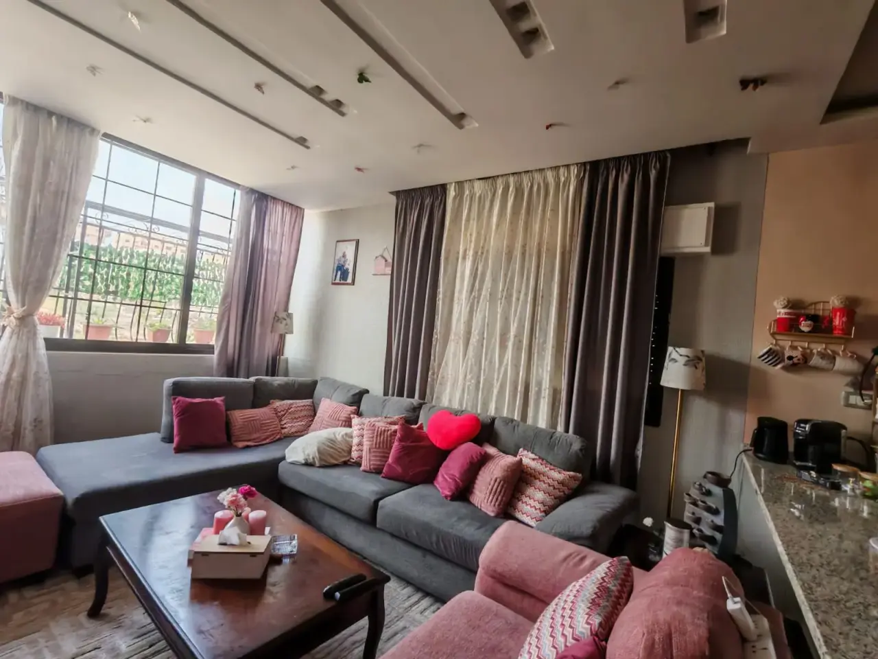 Modern 141 m² first-floor apartment with city views for sale in Jabal Al Weibdeh