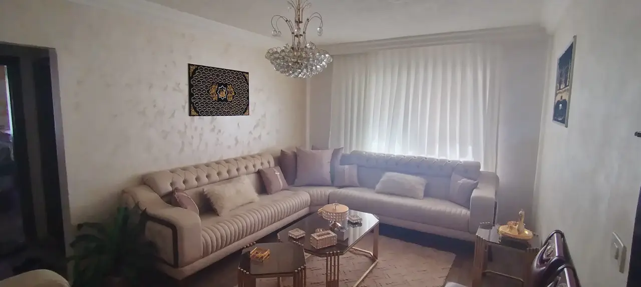 Cash or bank transfer for a 121 m² second-floor flat in Jabal Al Zohor