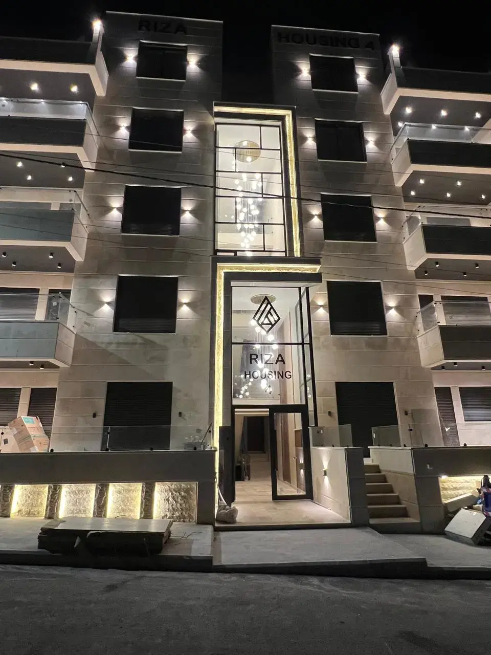 Naour ground floor, new, 217 m² with a 60 m² terrace and central AC