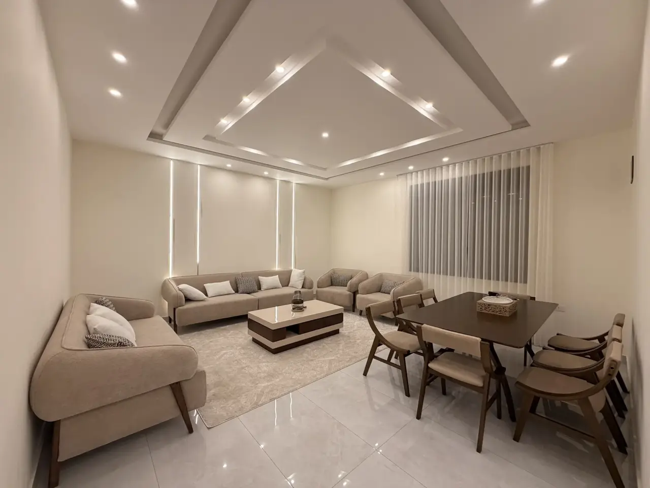 Naour semi-ground flat, furnished, 159 m² with landscaped terrace