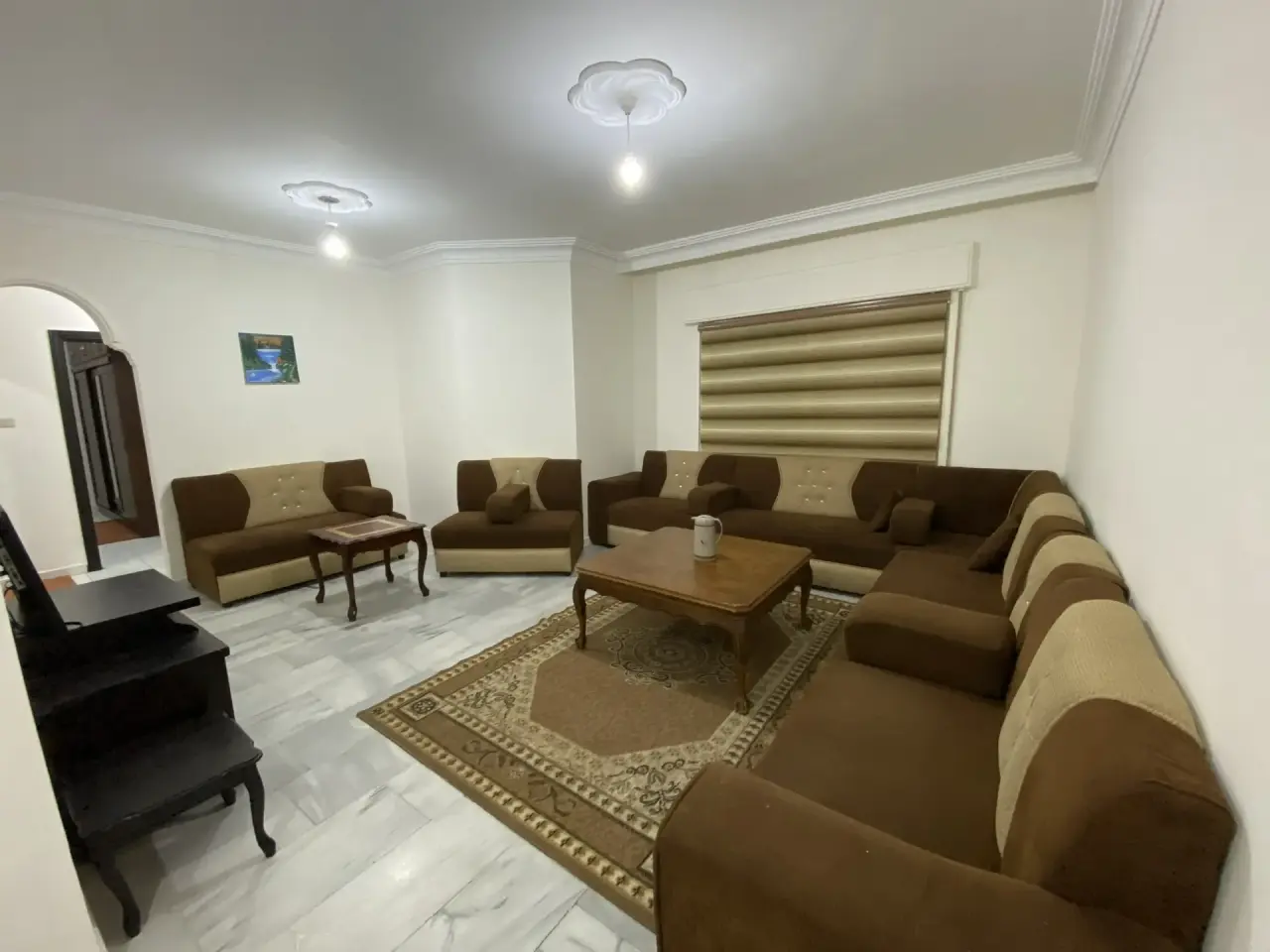 Opposite the University of Jordan north gate: newly furnished flat in Al Jubayha