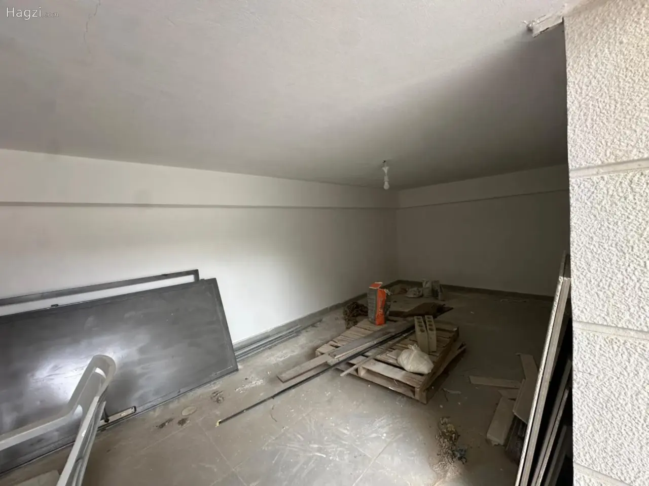 Photograph 3 of 10