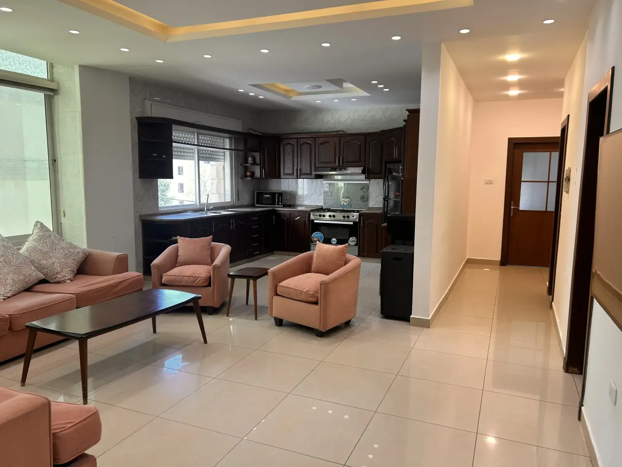 Spacious furnished 3-bedroom apartment for rent in Dahyet Al Rasheed near the University of Jordan