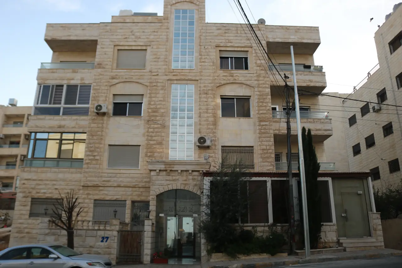 Furnished 160 m² apartment with new furniture for rent in Dahyet Al Rasheed