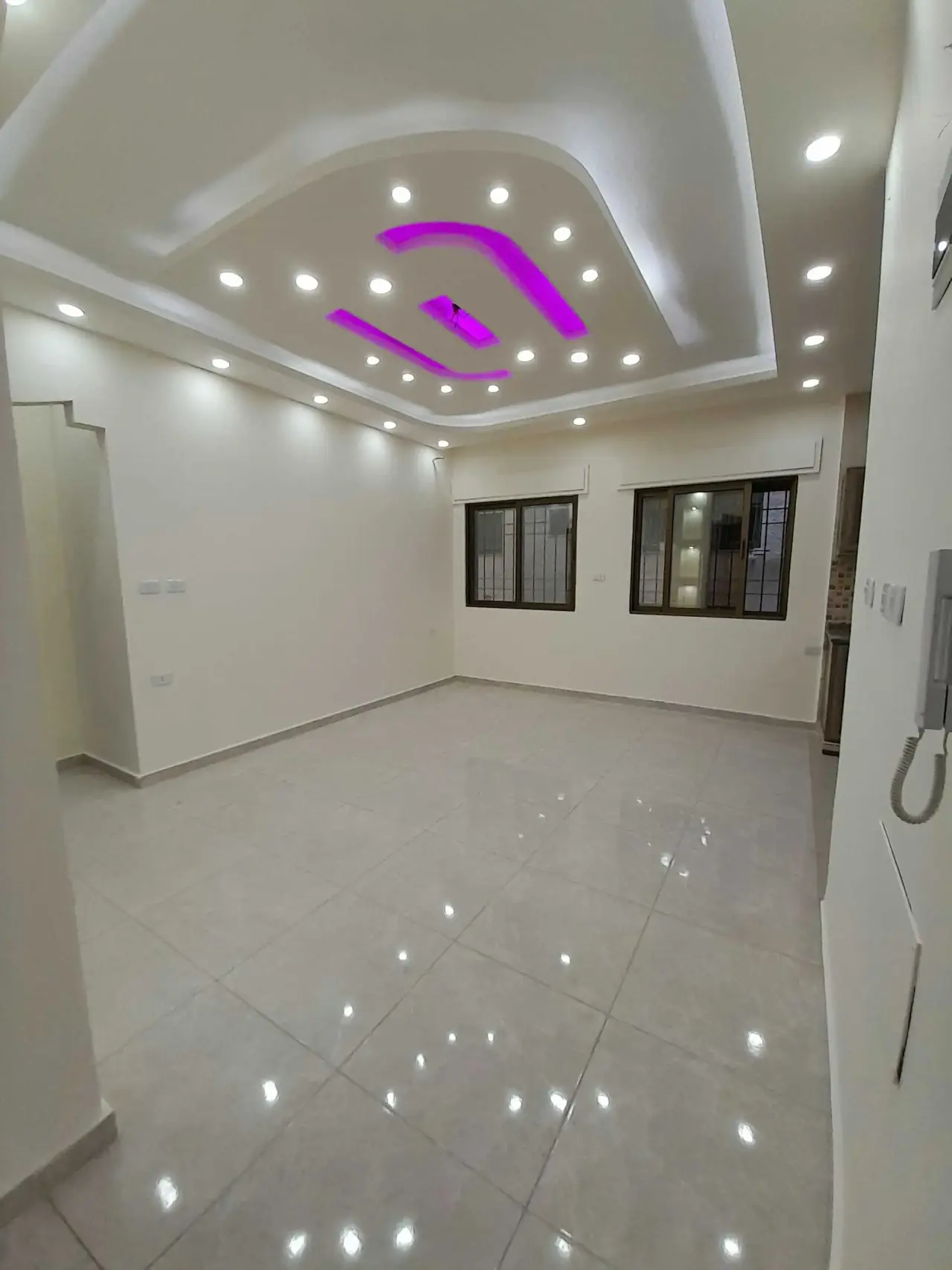 New ground-floor 3-bedroom apartment with two entrances for rent in Tabarbour