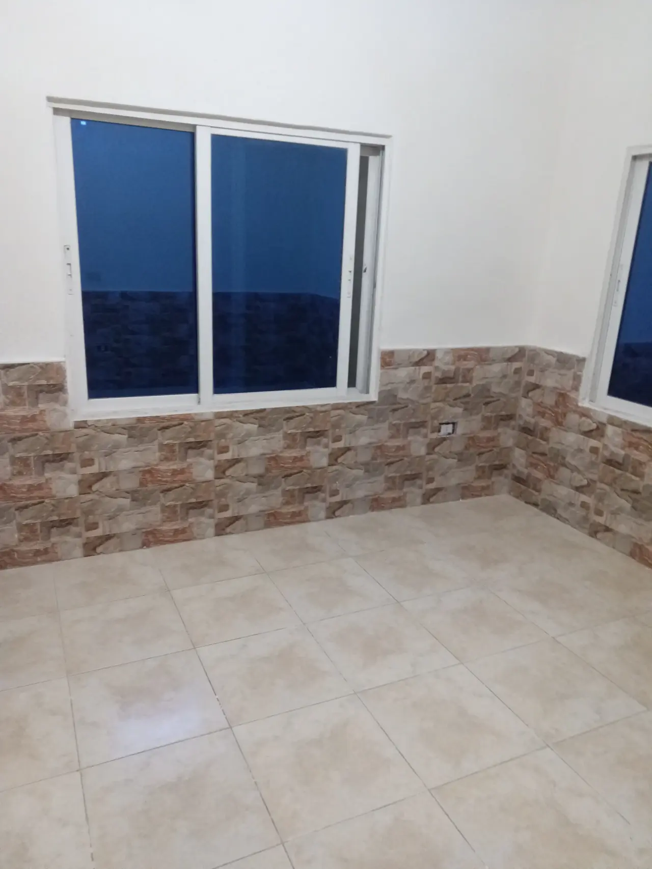 Yafa Street, Jabal Al Hussain: affordable 70 m² flat for rent, suits newlyweds