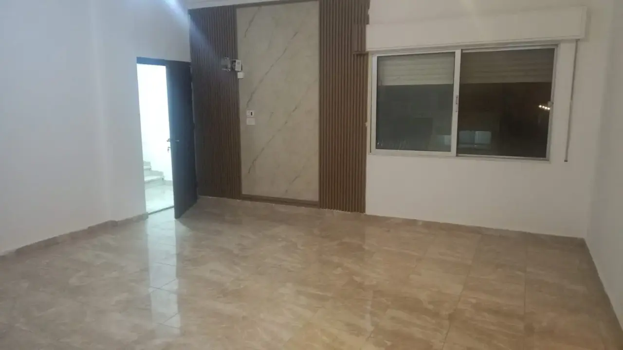 Nablus Street flat in Jabal Al Hussain, one bedroom, family building