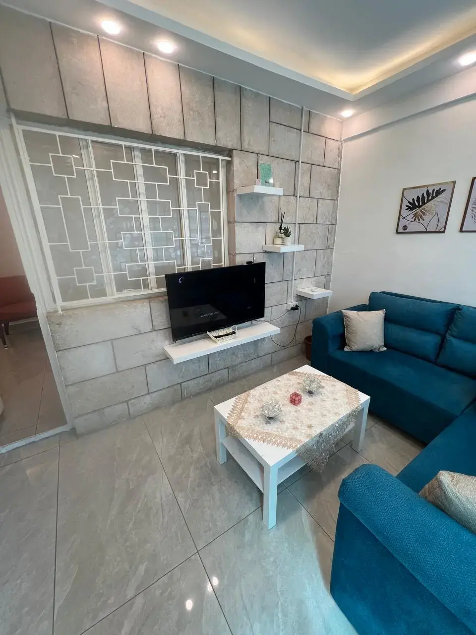 Apartment for rent in Jabal Al Hussain – photo 2