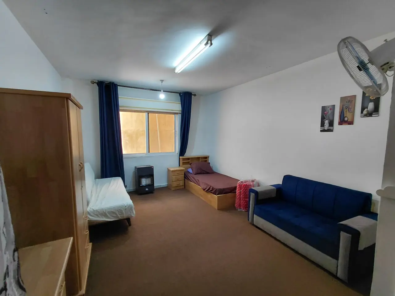 Opposite Jordan University Hospital, furnished 43 m² studio on University Street