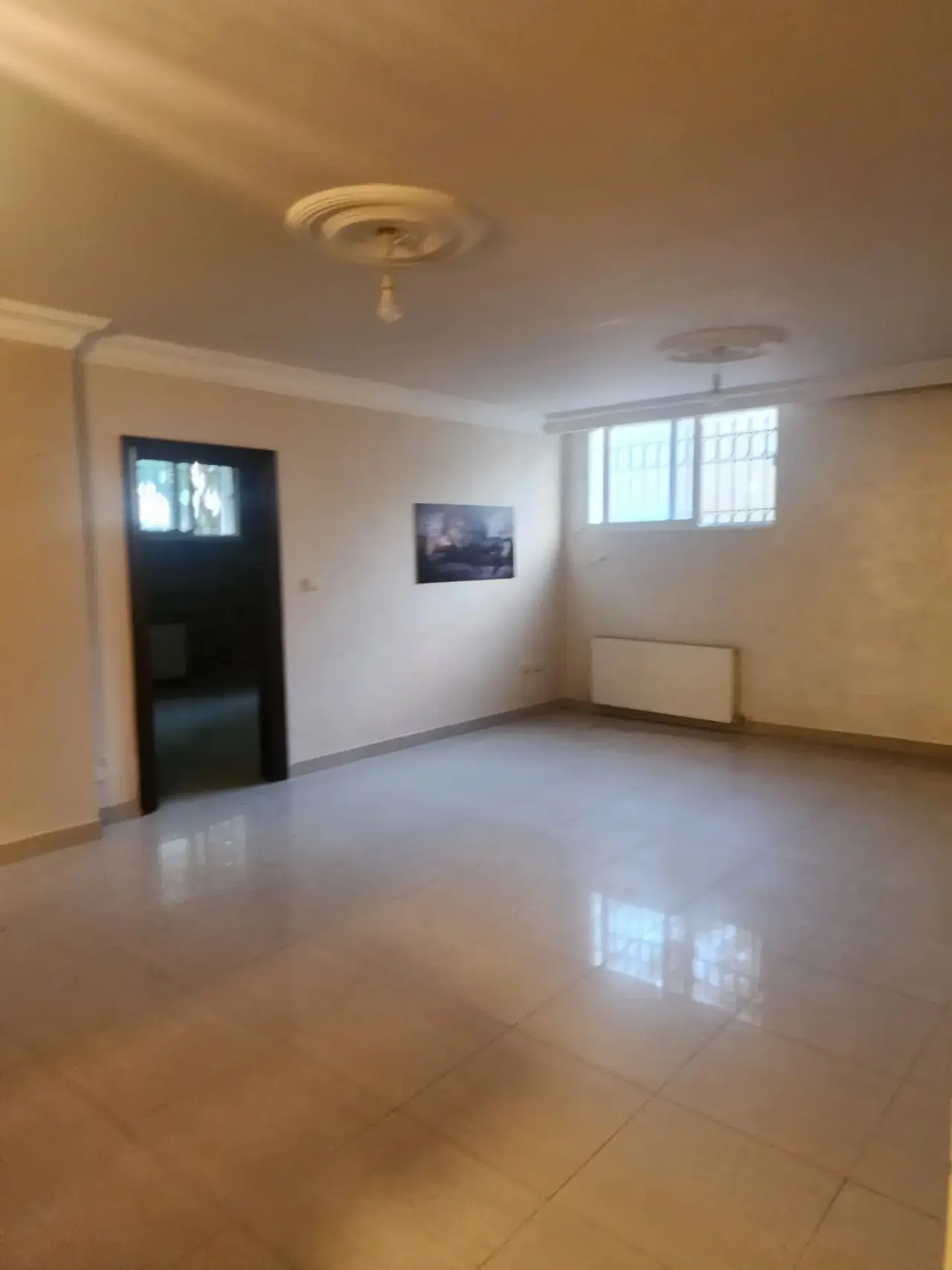 Private entrance within a villa: semi-ground 170 m² flat for rent in Marj Al Hamam