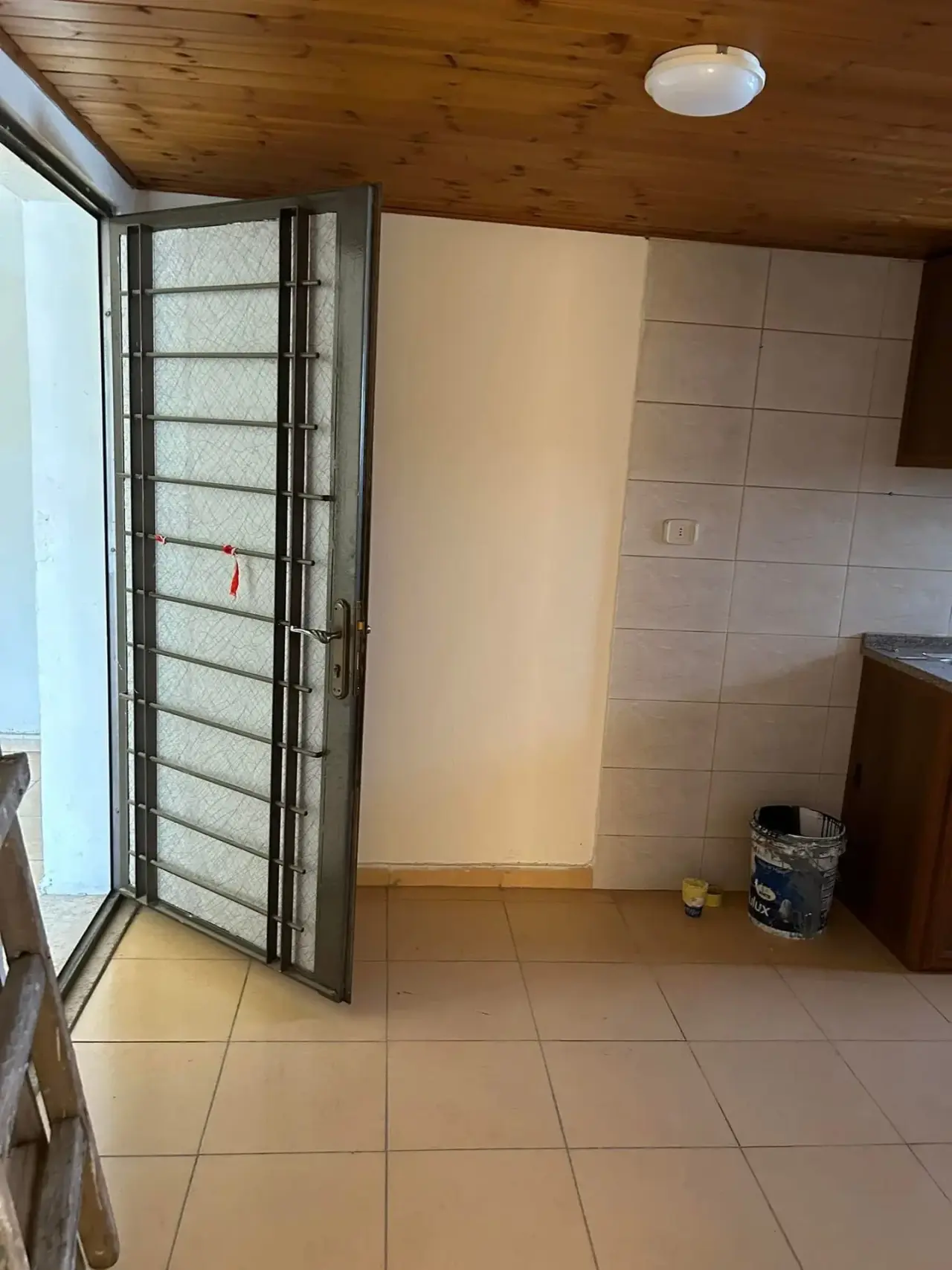 Apartment for rent in Dahyet Al Nakheel – photo 4