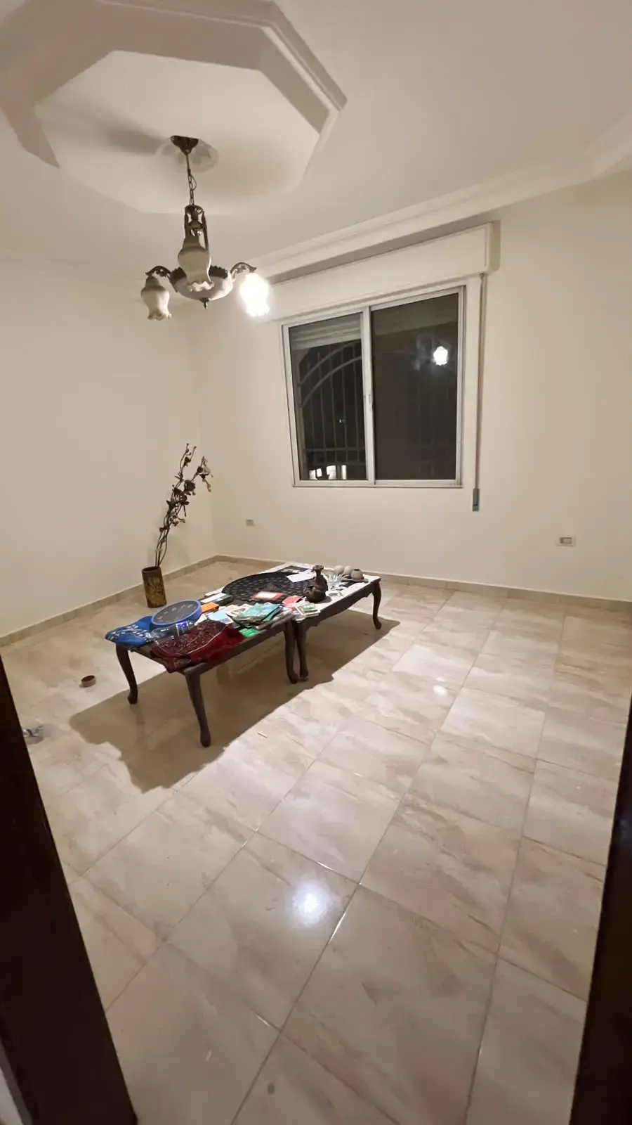 Yearly lease in Al Hashmi Al Shamali: clean renovated 130 m² flat, fitted kitchen