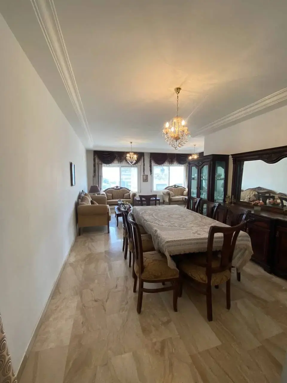 Monthly rent in the Gardens: furnished 3-bedroom apartment of 180 m²