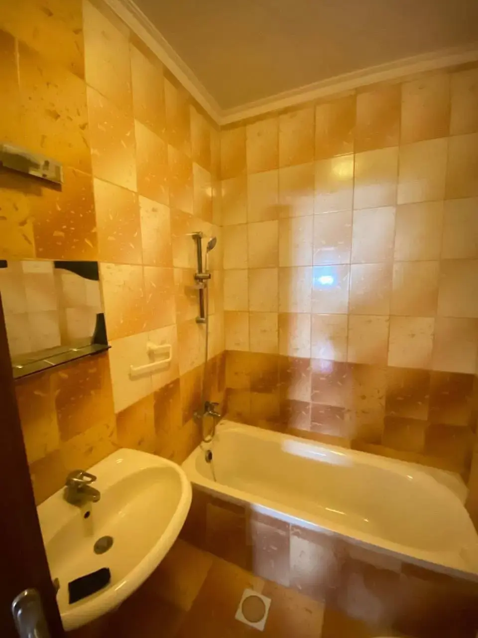 Apartment for rent in Gardens Street – photo 18