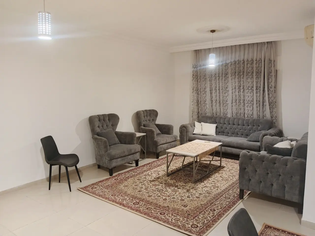 Gardens Street furnished rental, 200 m² with 3 bedrooms