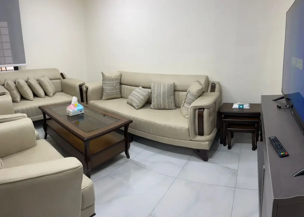 Opposite Applied Science University in Shafa Badran: new furnished 2-bed flat