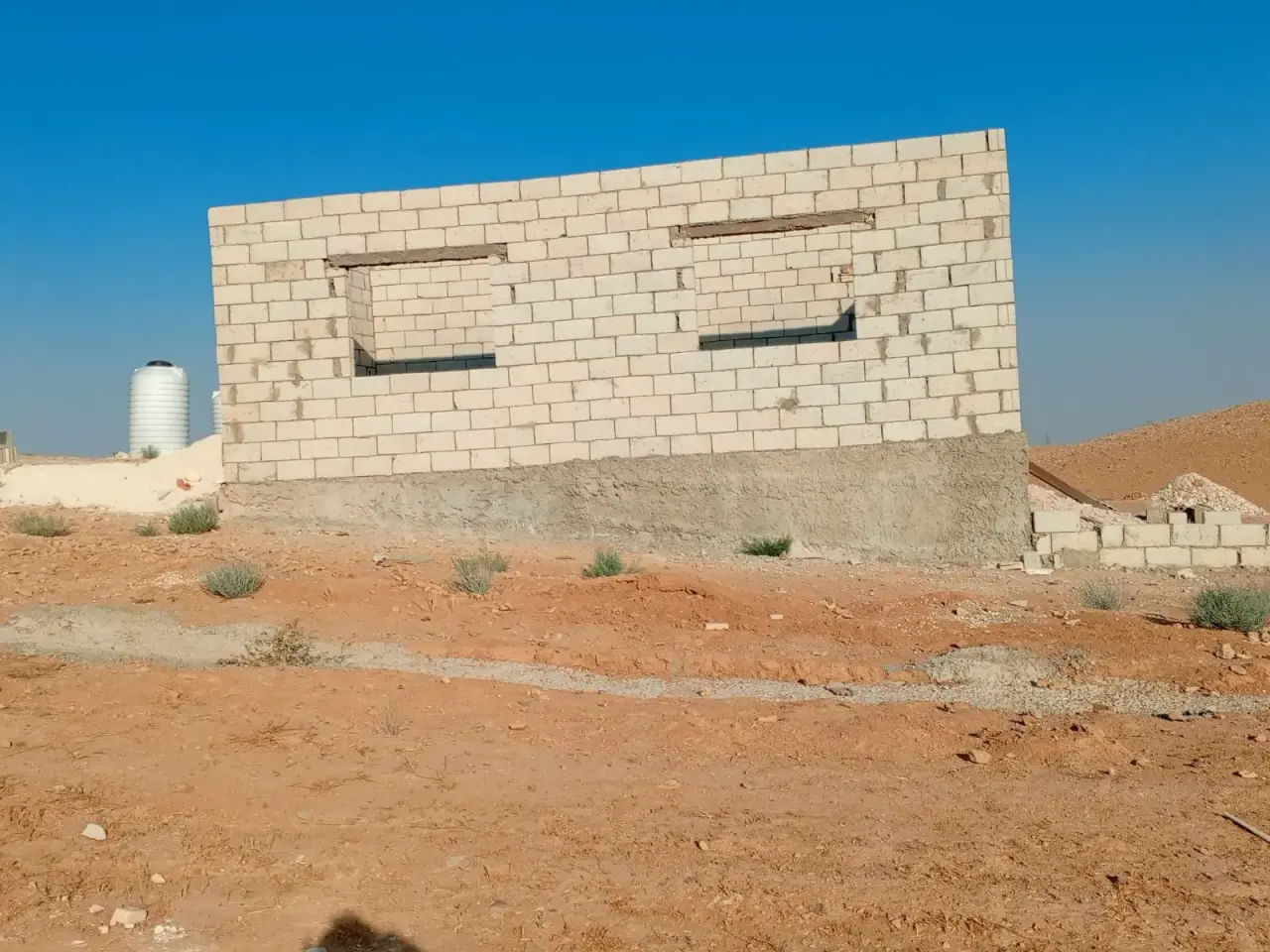 Land for sale in Al Mowaqar – photo 2