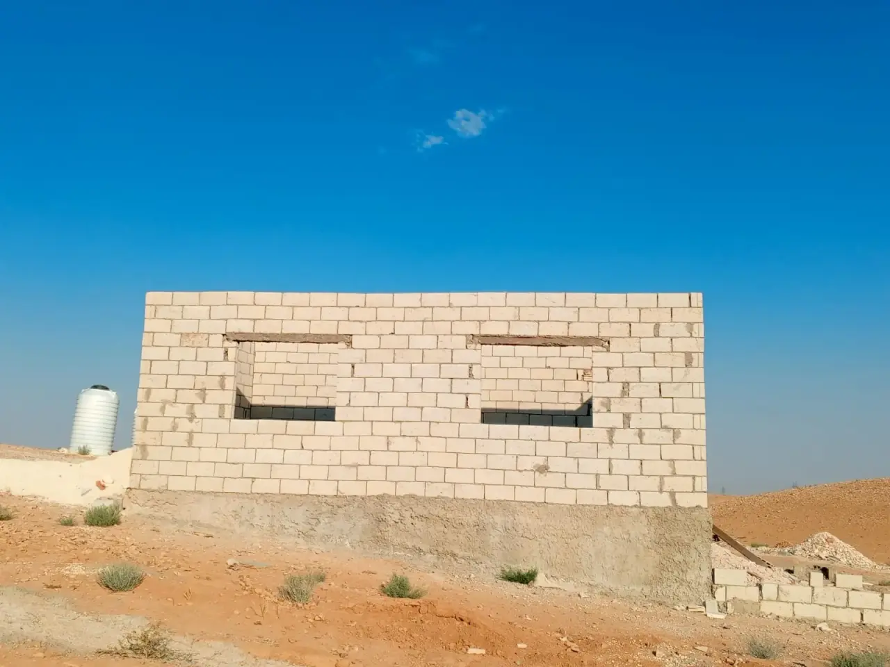 Land for sale in Al Mowaqar – photo 3