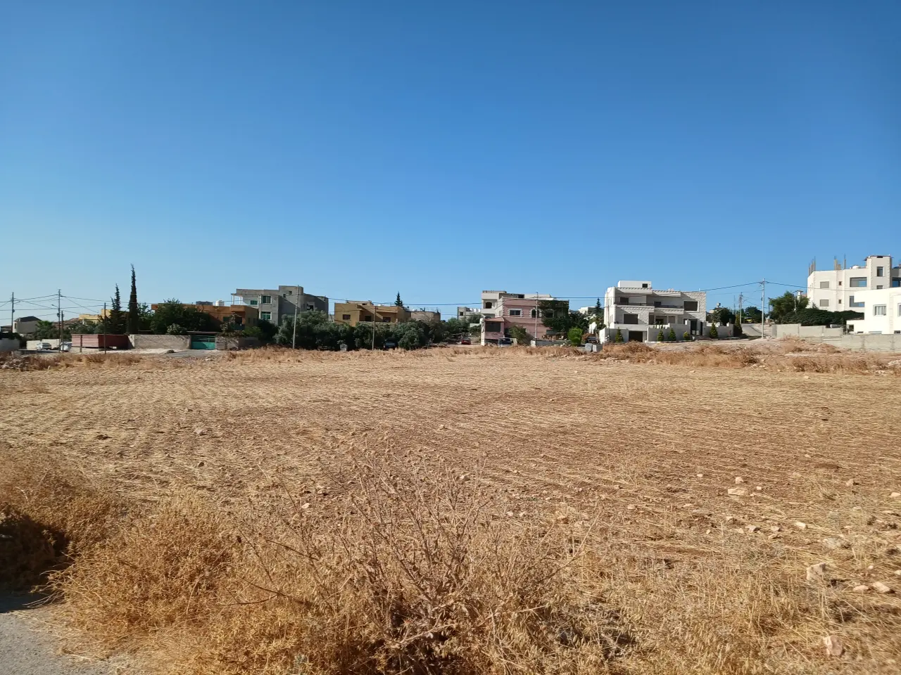 Own deed, Residential A, 900 m²: one of six plots in a small Husban project