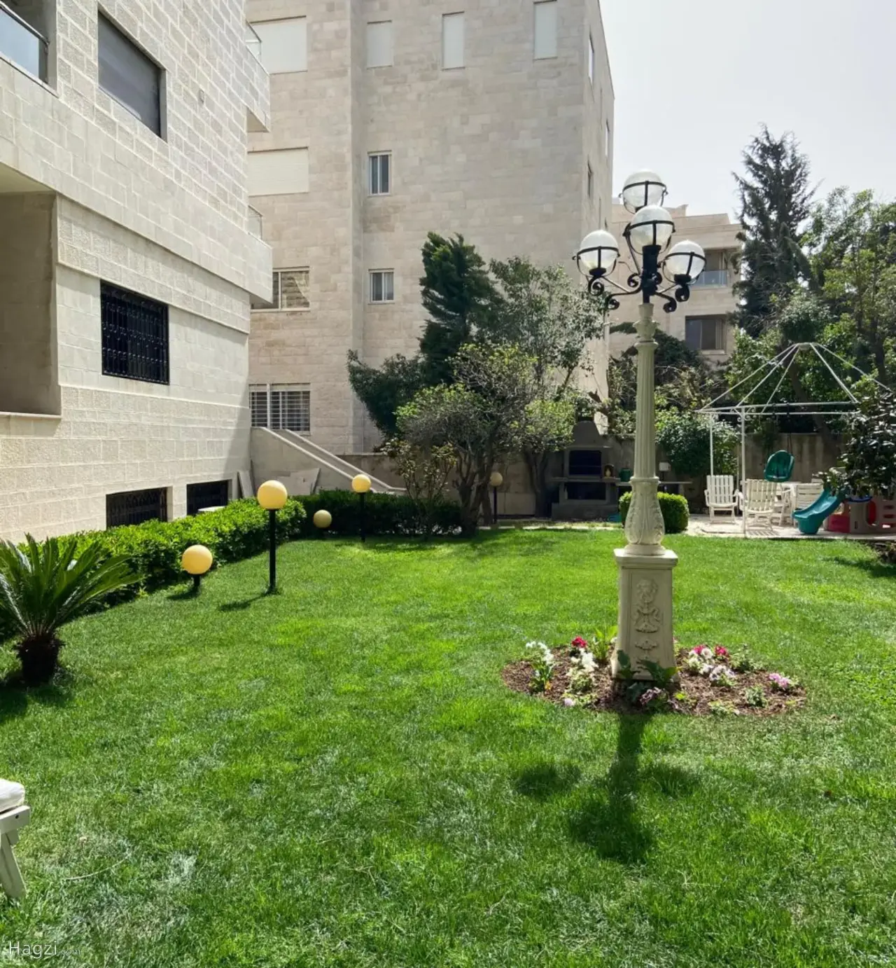 الصورة 11 من 12
