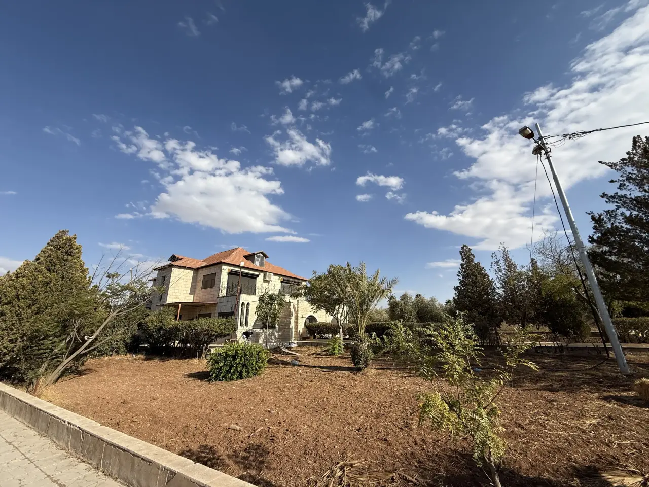 Land for sale in Umm Al-Amad – photo 3