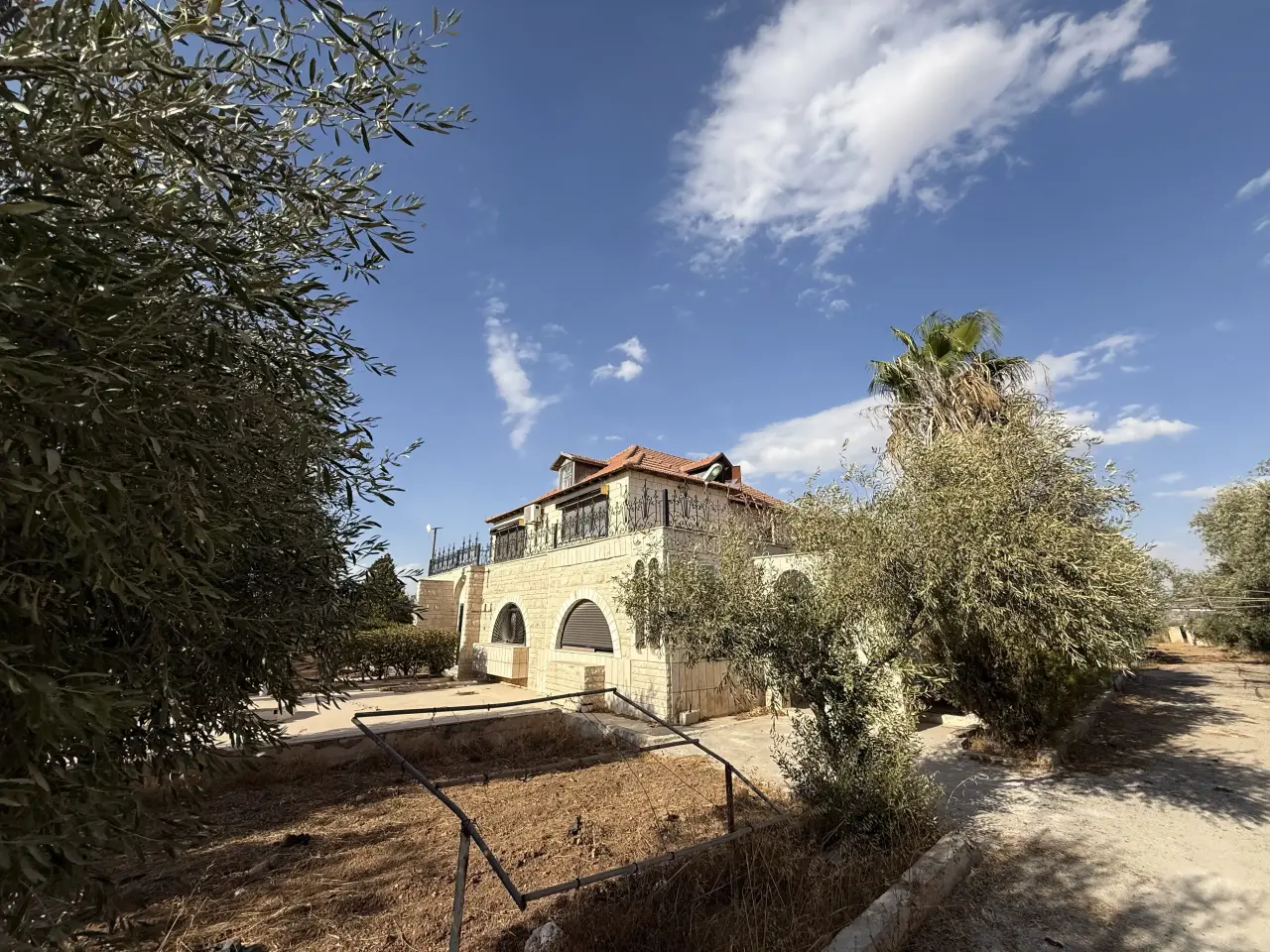 Land for sale in Umm Al-Amad – photo 6