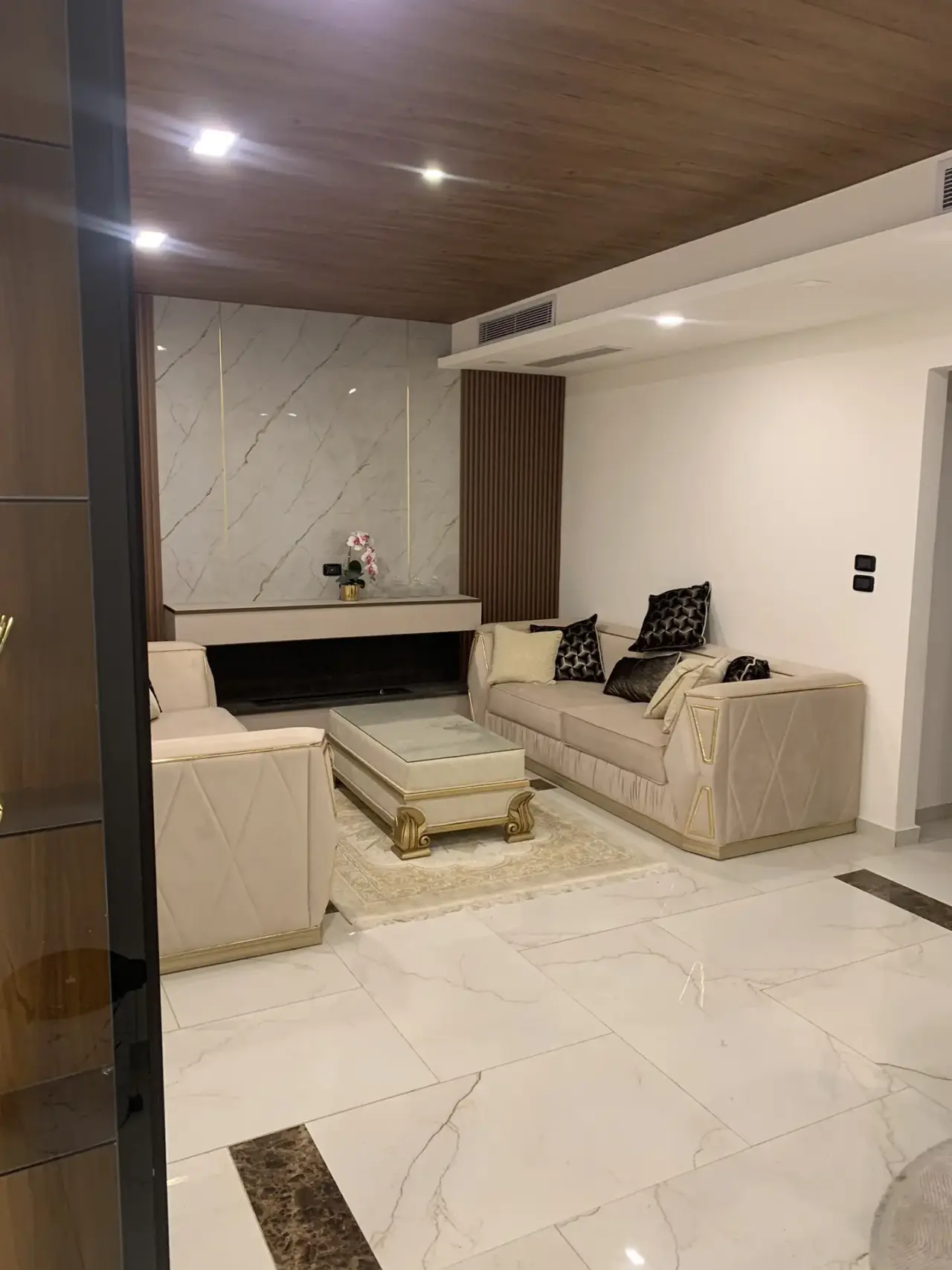 Apartment for sale in Al Rahebat Al Wardiah – photo 2